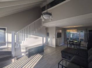 7728 SW Barnes Rd UNIT B, Portland, OR 97225