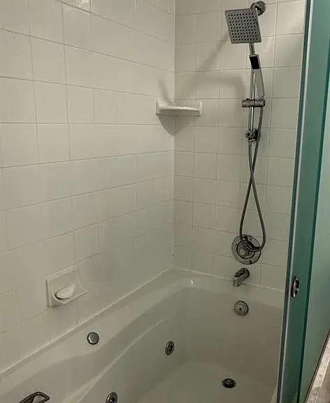7929 Hawthorne Dr — Photo 35