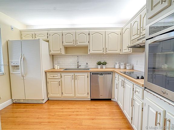 4th image of 16581 Blatt Blvd APT 205