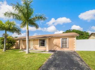 25940 SW 132nd Pl, Homestead, FL 33032