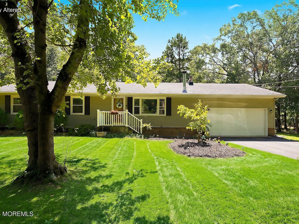 1st image of 495 Cobain Road