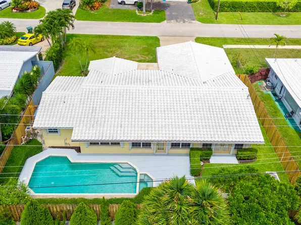4240 NE 19th Avenue, Oakland Park, FL 33308