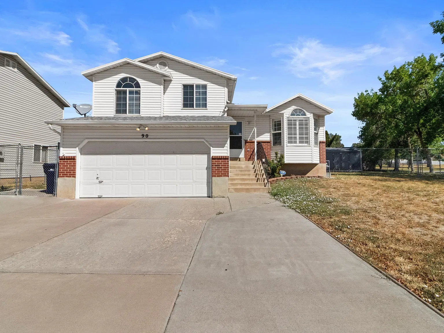 4 bed, 1925 sqft, $2,650 — Photo 2