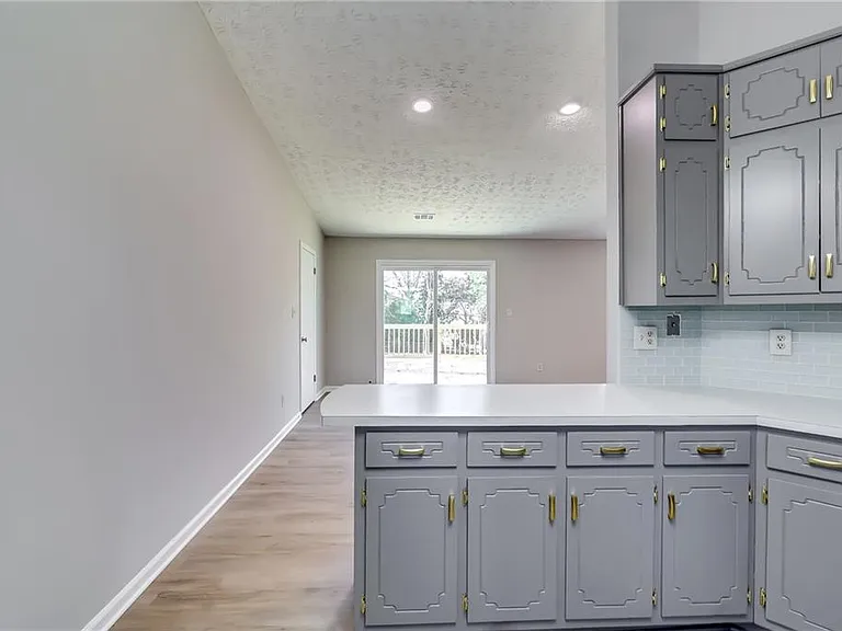 6627 Bent Creek Dr — Photo 12
