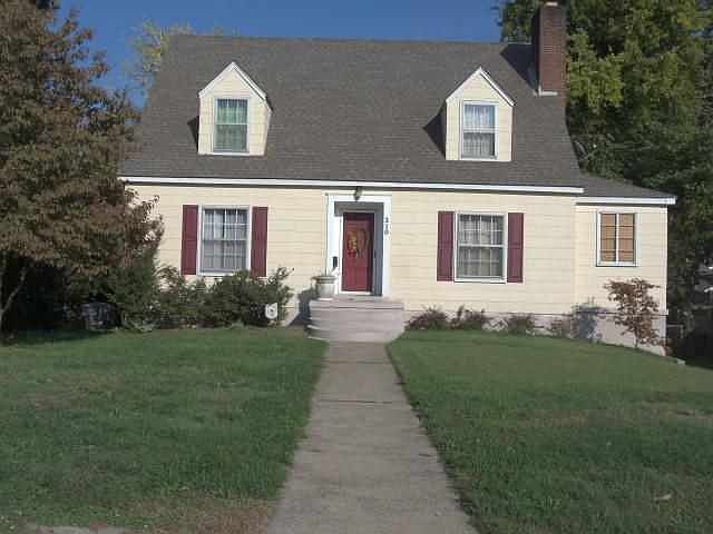 2nd image of 310 Wallace Ln