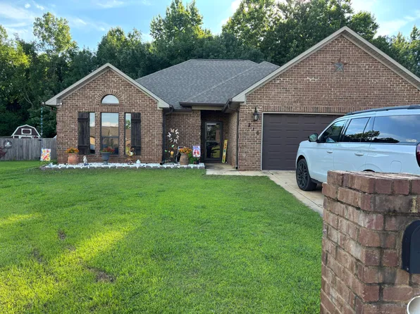216 Colt Ln, Guntown, MS 38849