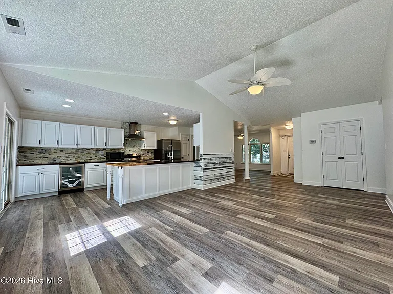 502 Worth Dr — Photo 13