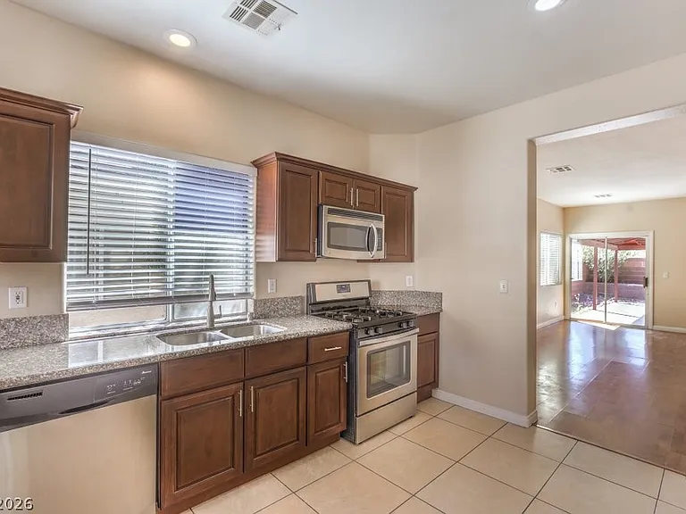 9629 Sound View Ave — Photo 10