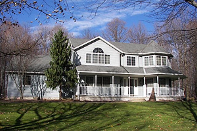 1st image of 360 Grandview Ct