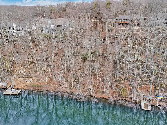 2nd image of 164 Canterbury Dr