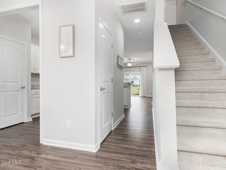 175 Old Murdoch Rd #303 — Photo 3