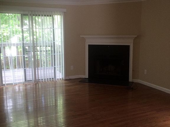 2nd image of 6575 Meadow Green Cir