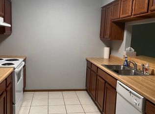 1043 N Redbud Ave, Broken Arrow, OK 74012