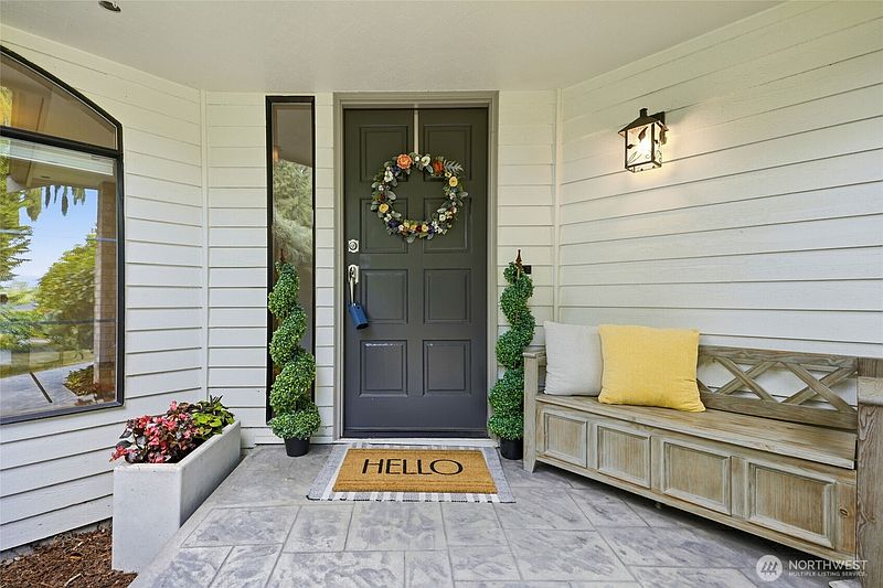 4th image of 4006 Moody Place