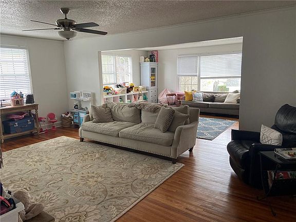 2nd image of 48 N Wren St