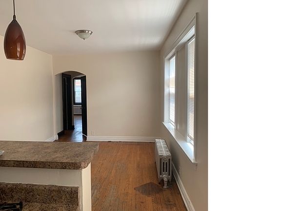 3rd image of 7932 S La Salle St