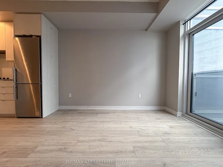 225 Village Green Sq #2705 — Photo 11