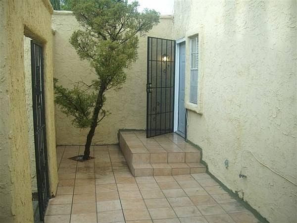 1st image of 11104 La Quinta Pl APT B