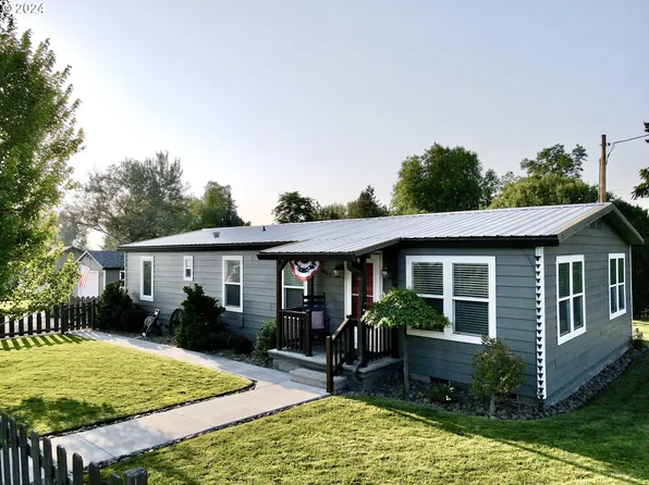 808 Elm St, Cove, OR 97824