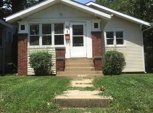 26 Fairview Pl, Decatur, IL 62522