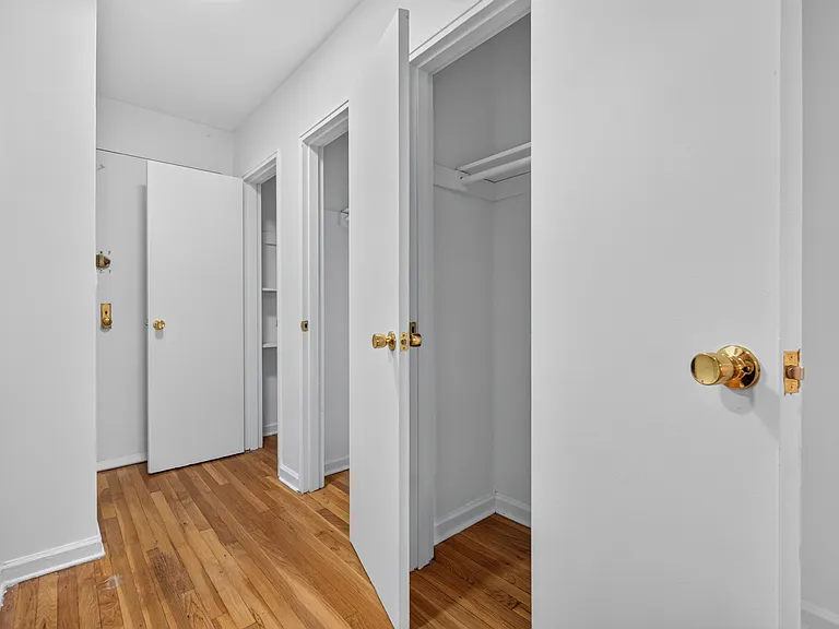150 E 30th St #3B — Photo 7