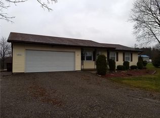 6957 Cole Rd, Le Roy, NY 14482