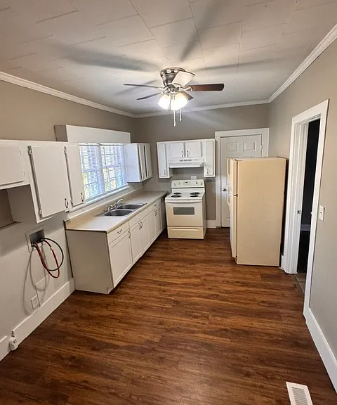 609 N Selvidge St — Photo 8