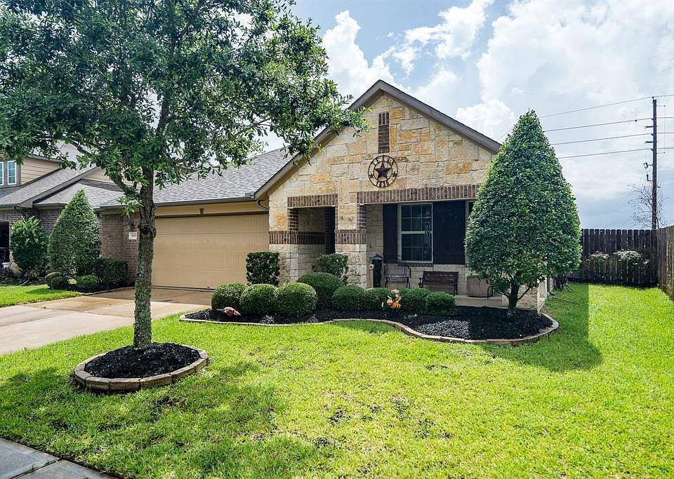 1st image of 9987 Willow Falls Ln