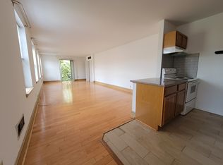 1719 Green St #6, Philadelphia, PA 19130