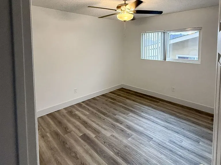 3720 Emerald St — Photo 18