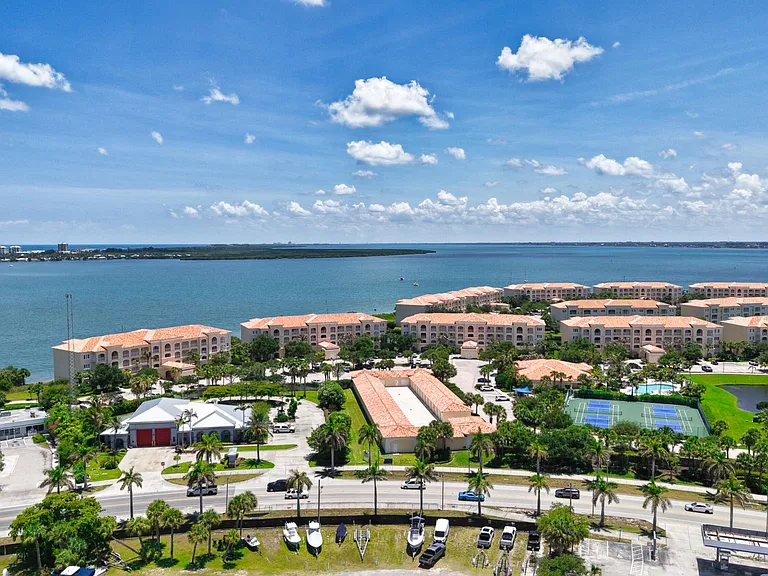 4 Harbour Isle Dr E #Penthouse 4 — Photo 12