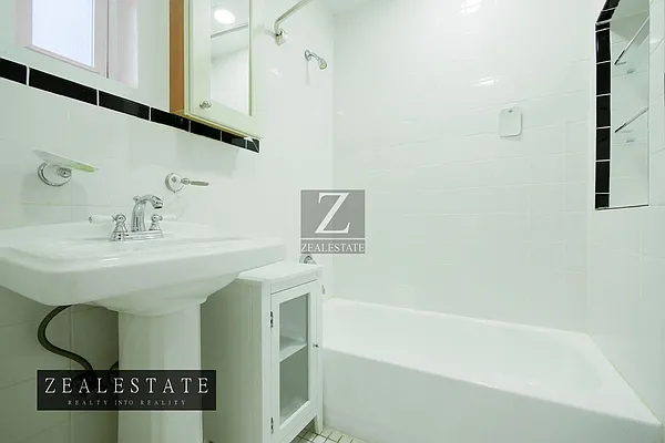 Rented by ZealEstate Group Inc | media 8