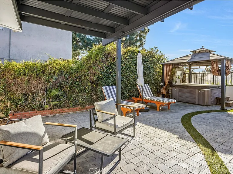 25266 Pacifica Ave — Photo 30