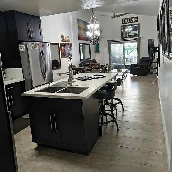 5741 SW 24th Ave — Photo 3