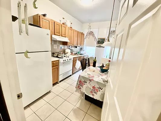 5th image of 30-24 42nd St #1