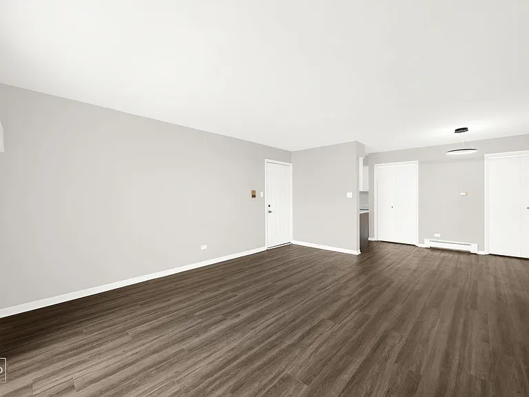 Woodland Court Apartments — Photo 5