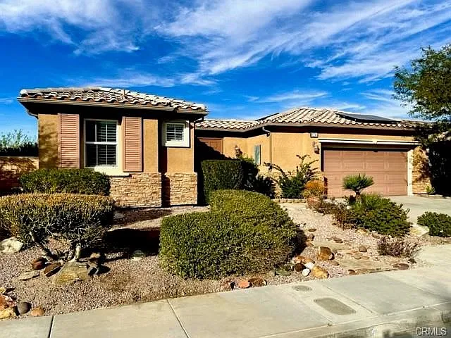 4 bed, 2637 sqft, $850 — Photo 1