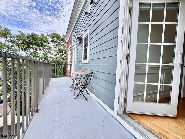 1677 Springfield Ave #13 — Photo 31