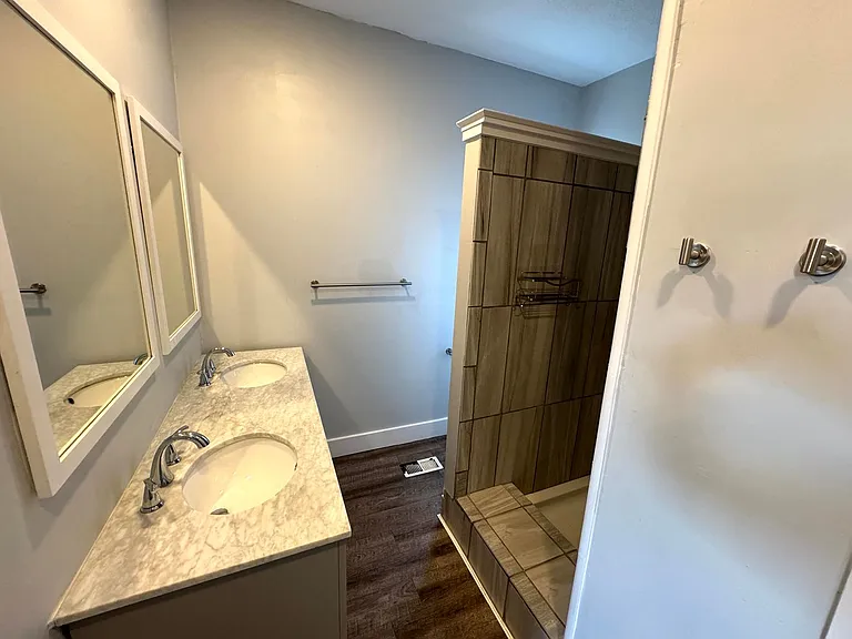 1242 Cottage Ave — Photo 16