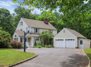 43 Holmesbrook Rd, Basking Ridge, NJ 07920