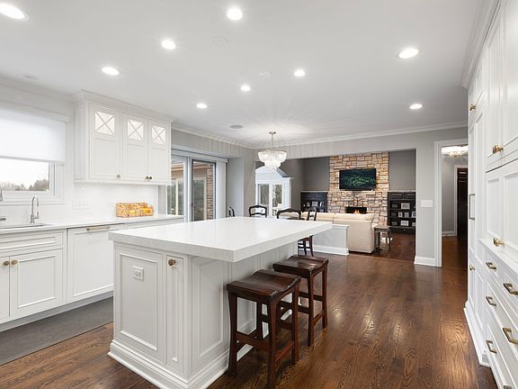 3rd image of 22 Aintree Rd