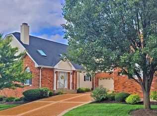 7427 Woodlawn Colonial Ln, Saint Louis, MO 63119