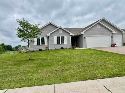 205 Sundance Trl, Capron, IL, 61012