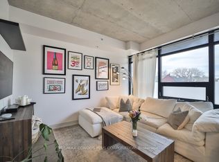 1239 Dundas St W #206, Toronto, ON M6J0E8