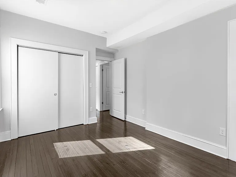 The Regis at Bloomfield — Photo 17