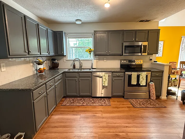 3355 Holly Woods Ct — Photo 3