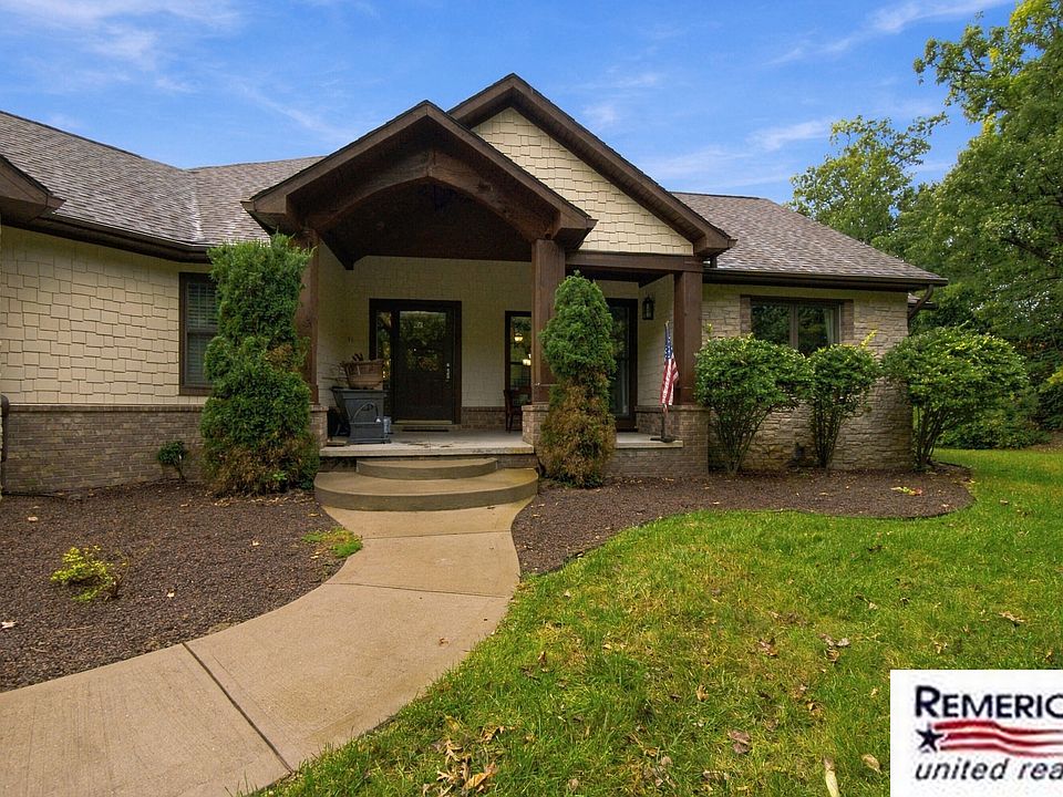 2784 Toby Dr, photo 2