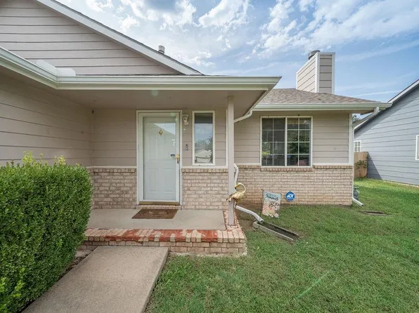 5005 E 27th St N, Wichita, KS 67220