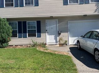 40 McAloon St, Pawtucket, RI 02861