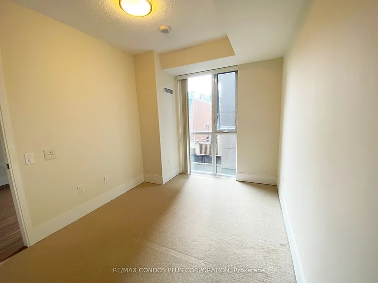 560 Front St W #325 — Photo 11